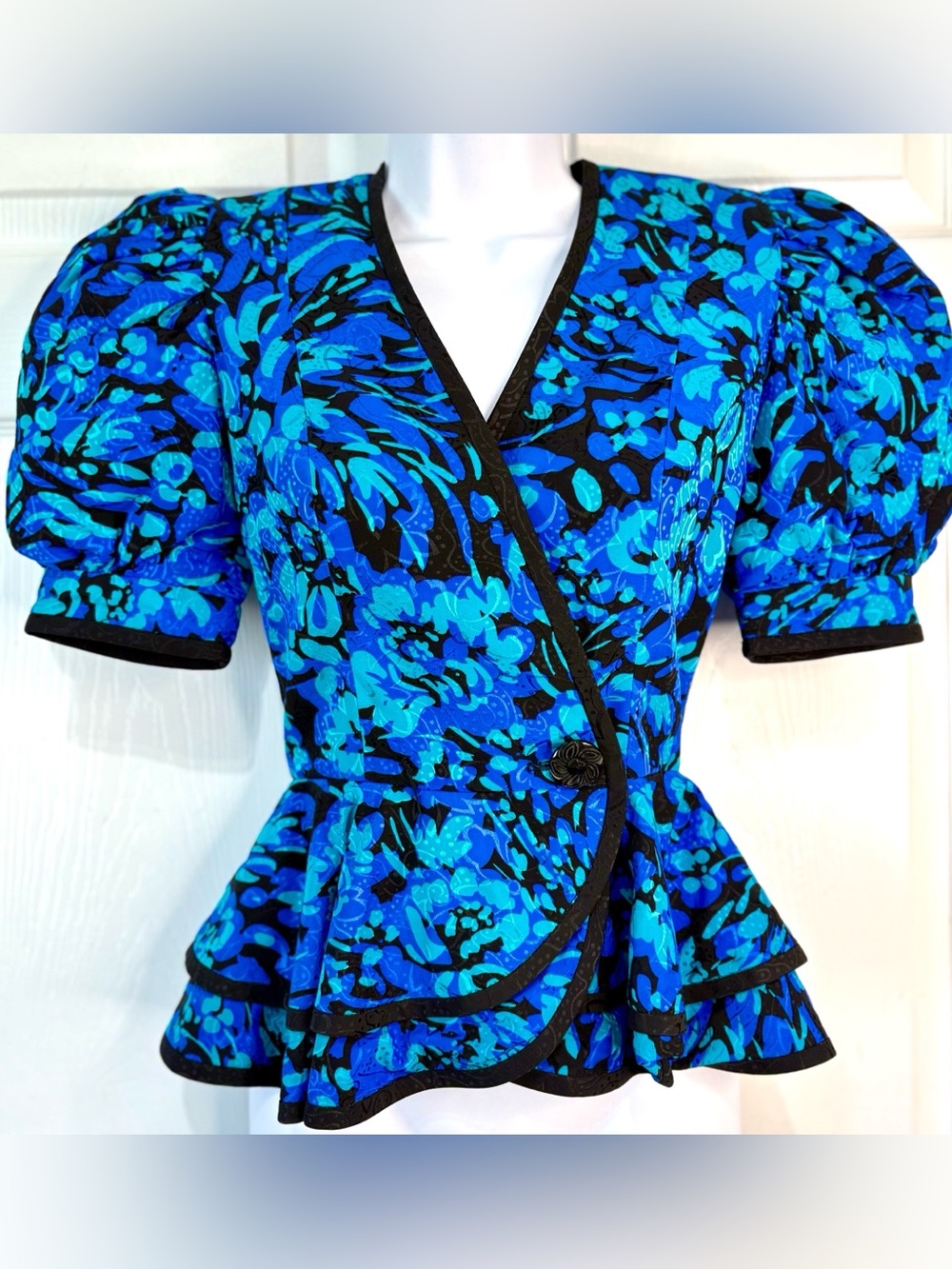 Vintage 80s A.J. Bari 100% Silk Blue Peplum Jacquard Blouse Size 2